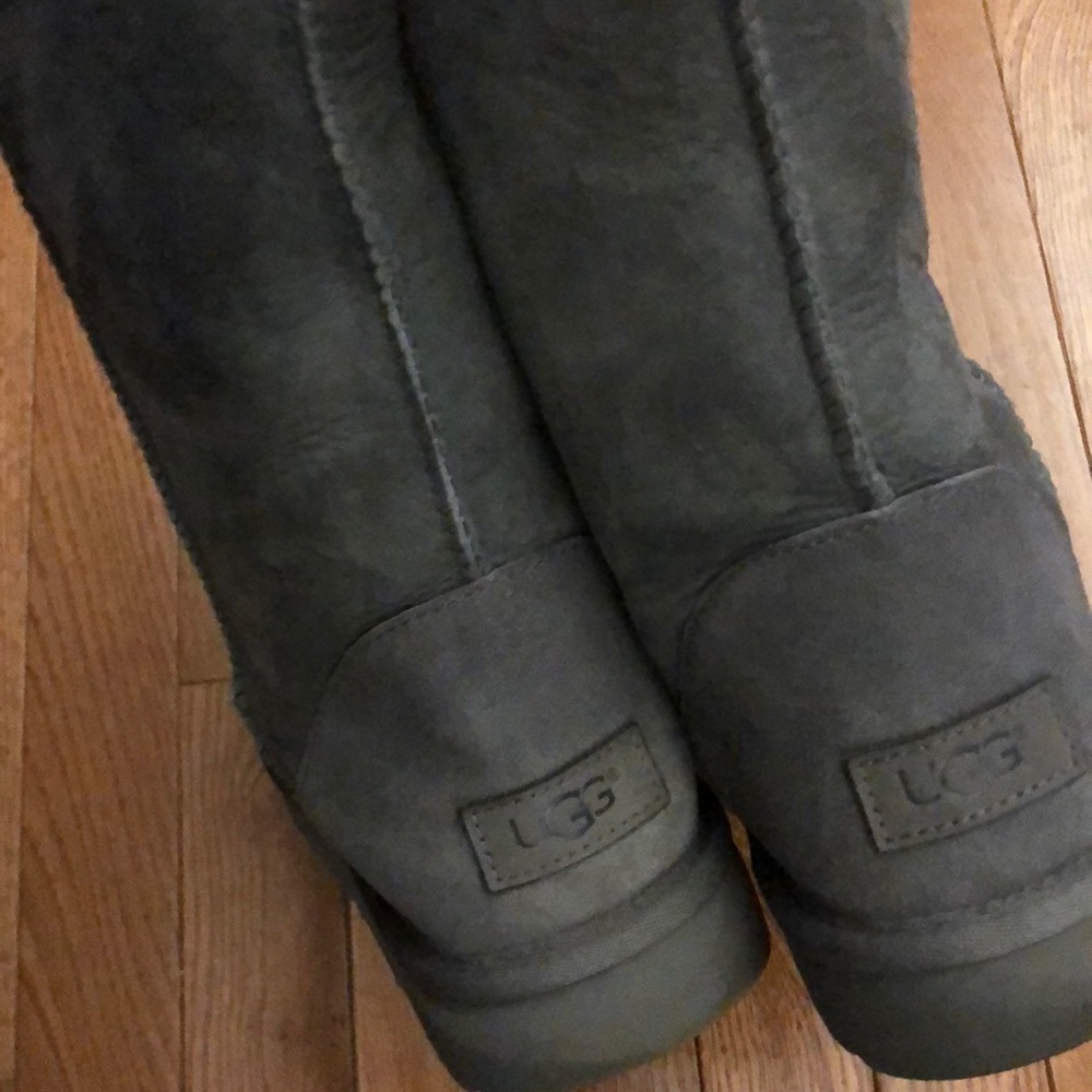 Uggs (Make Offer)
